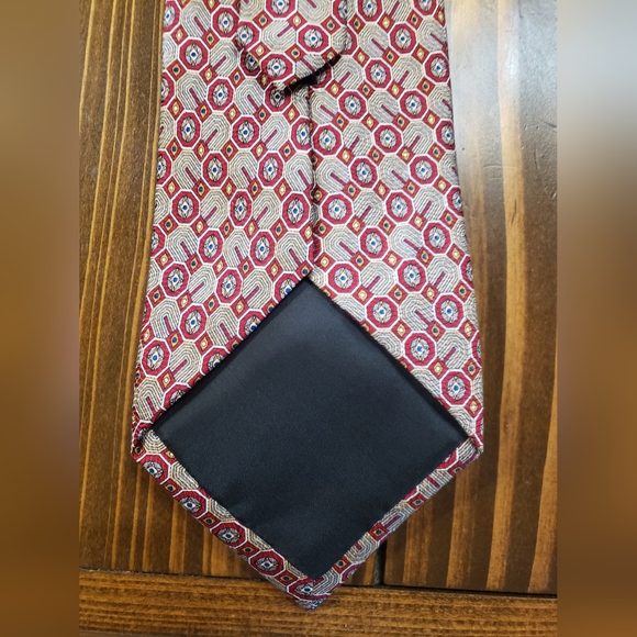 Geoffrey Beene Necktie - Picture 9 of 10
